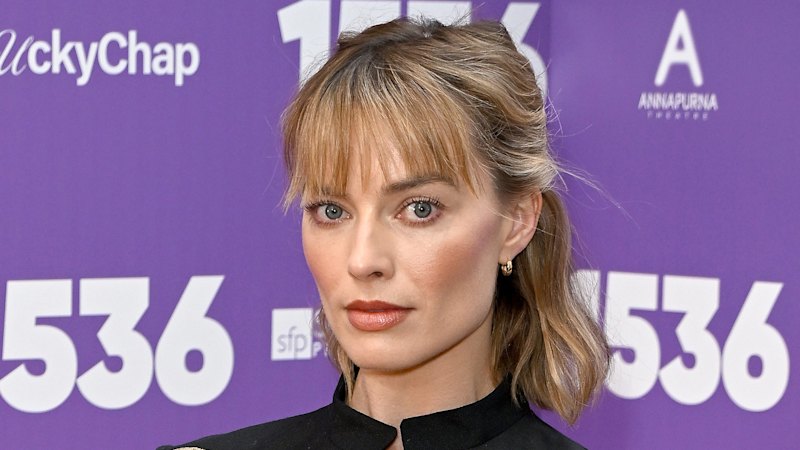 Everyone is cutting their hair into this celebrity-endorsed style. Here’s how to (australia) — SMH