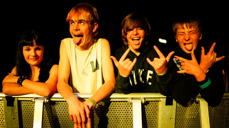 Barnyard punks in Orange, empty stages in Byron Bay: The NSW towns where live music thrives or dies