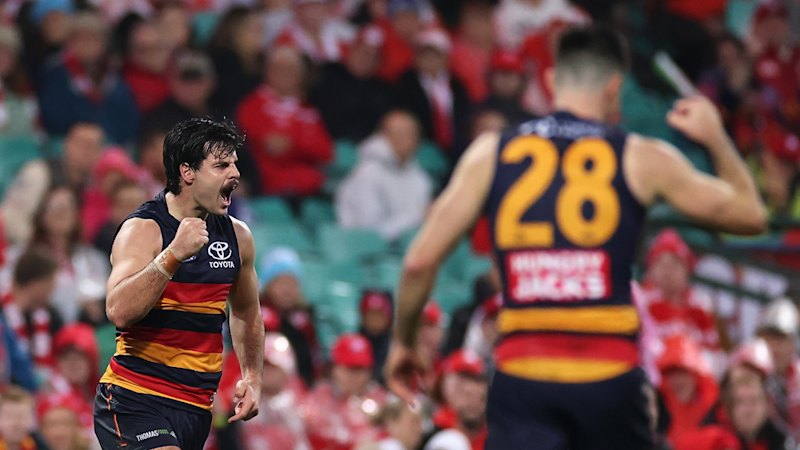 Crows close in on top-four berth after upsetting Swans in Sydney