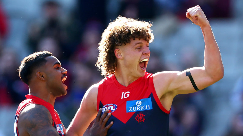 AFL 2024 round 17 LIVE updates: Demons fire running out to six-goal lead over Eagles