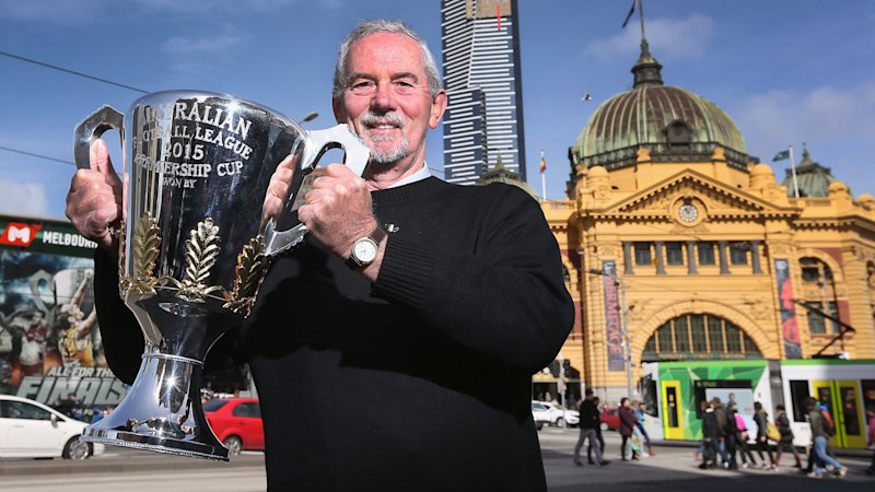 ‘Just tell the Big Loaf to harden up’: The Robert Walls spray that led to an iconic grand final moment