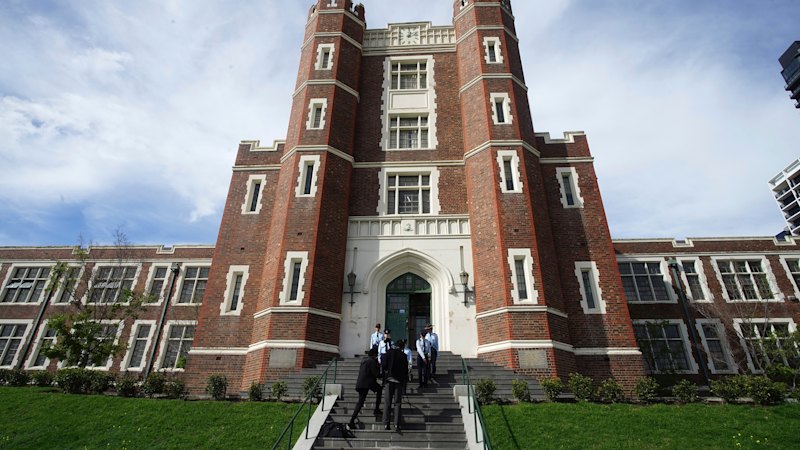 More than 200 Victorian public schools urgently need repair. Check if yours is one of them