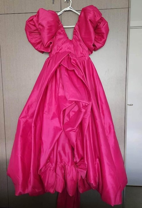 An image the scammer sent Dani Kelly.