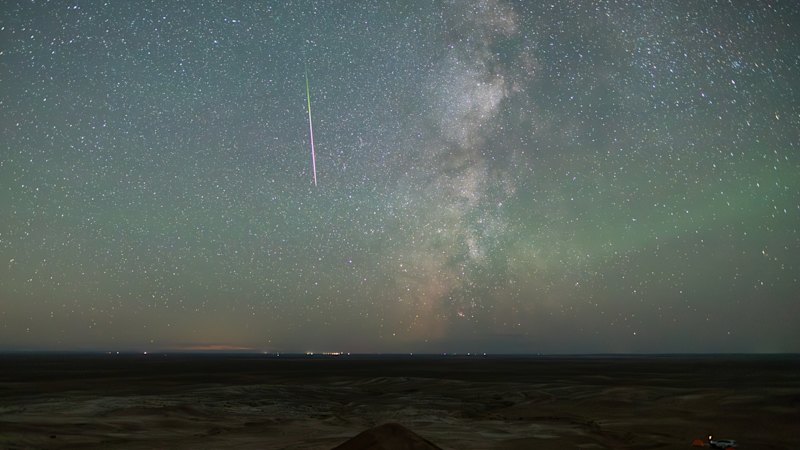 Social media lights up with reports of Victorian meteor flash