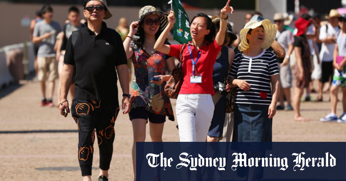 Chinese tour groups to return to Australia after Beijing issues new list of approved destinations