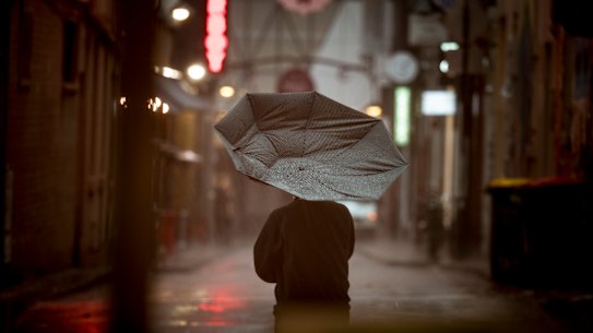 Melbourne weather: Thousands without power after severe thunderstorm ...