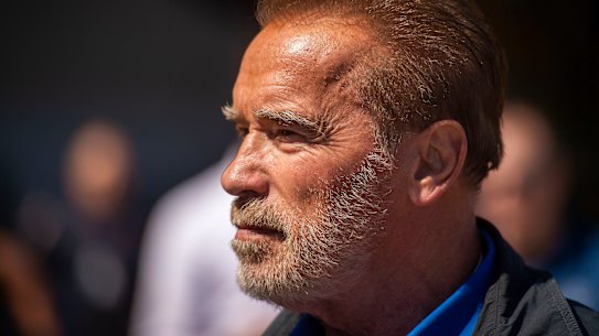 Arnold Schwarzenegger has attacked young people for being lazy.