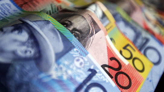 The 34 economists surveyed project the Australian dollar to hold at US70¢ through to the end of the year,