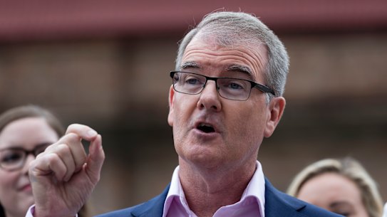 Opposition Leader Michael Daley makes a hospital promise.