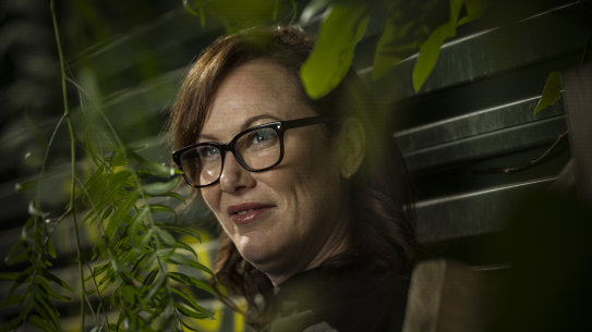 Imogen Crump went viral for breaking off mid-sentence on live TV to apologise for her hot fush. Even so, she says she has never performed better at work than in mid0life.