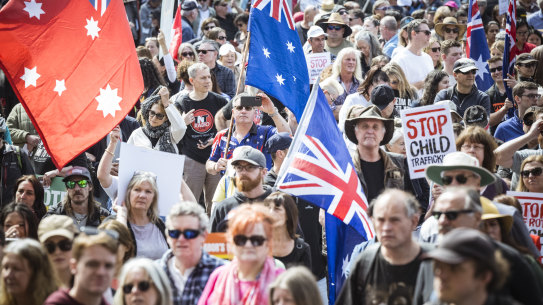 No voters walk to the steps of Parliament House in Melbourne.