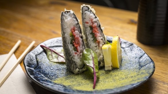 Sushiten (tempura-battered sushi roll).
