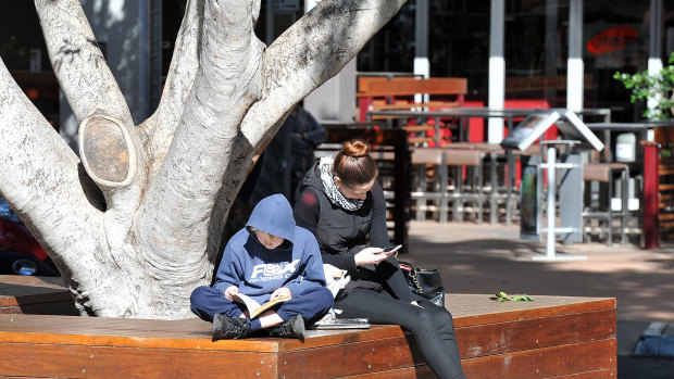 Temperatures drop across Brisbane and south-east in cold snap