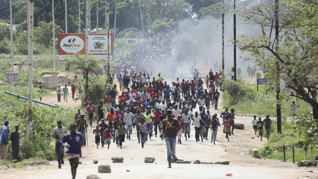 Fuel protests turn deadly as Zimbabwe faces unfolding economic crisis