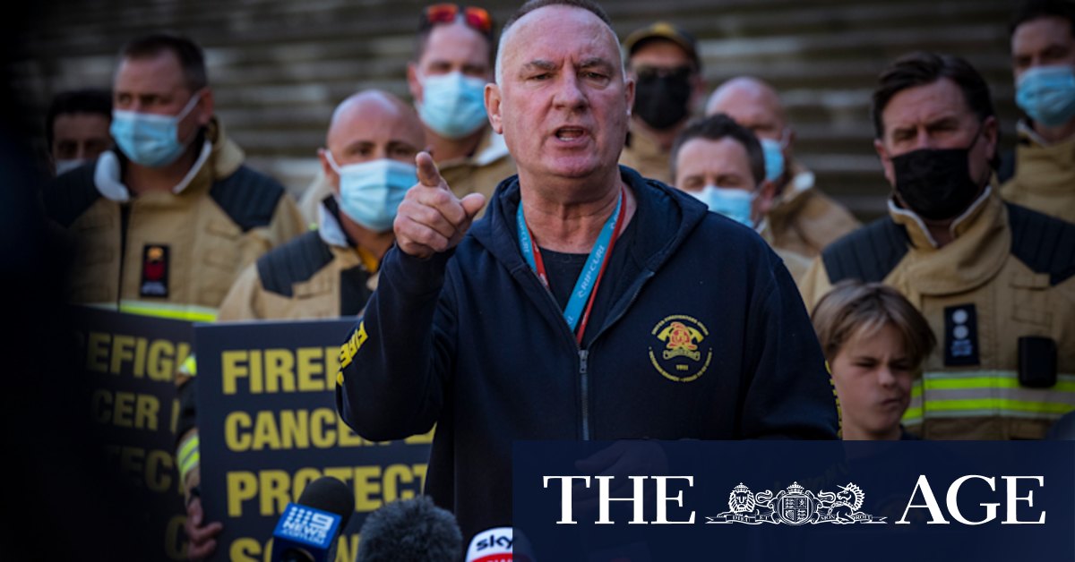 United Firefighters Union turns on Victorian Labor over compensation scheme - Vimarsana News