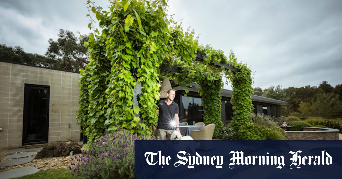 Victoria residential property: Tree change and sea change towns where house prices are falling - Vimarsana News