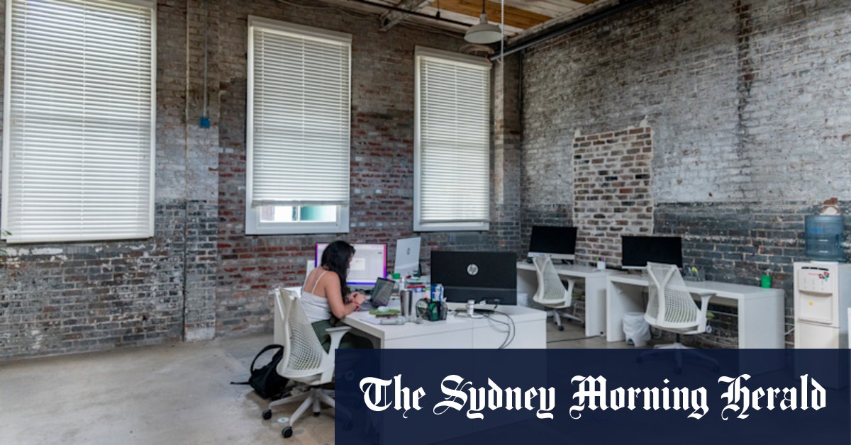 Why nobody wants to be in the office on Fridays - Vimarsana News
