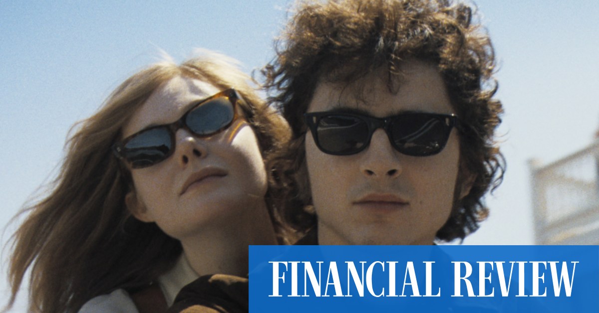 Bob Dylan’s an unlovable man making undeniable music in new biopic
