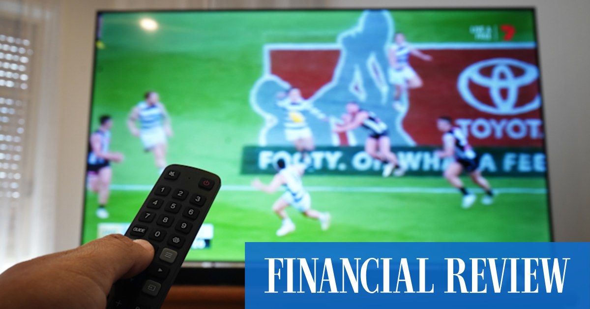TV advertising slump deepens as digital media eats up share
