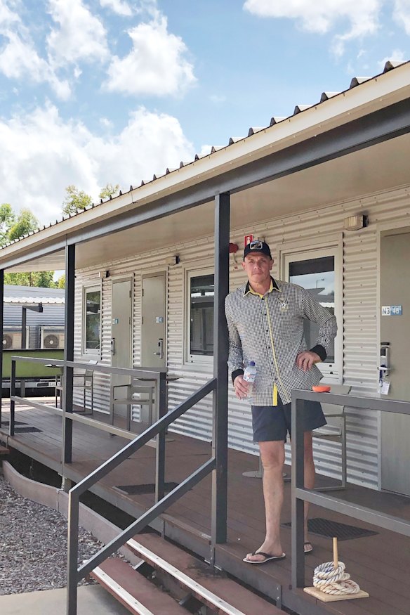 Tigers fan Shane Bennett in quarantine in Darwin.