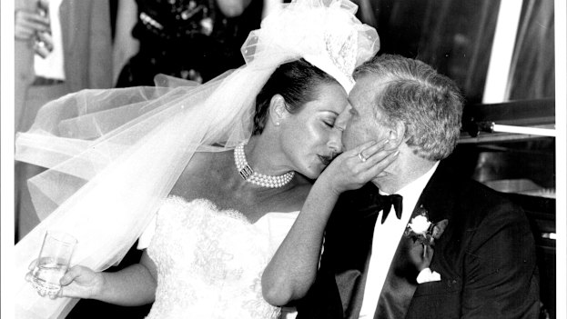 Frost's 1985 wedding to Bob Frost. When the couple separated in 2001, Frost says she walked away with little more than her personal effects.