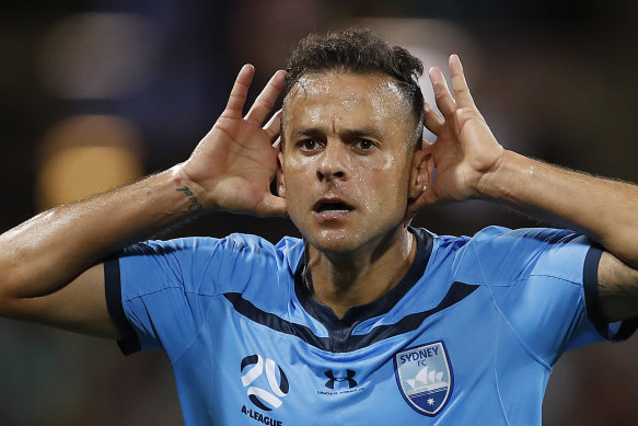  Sydney will  hold contract talks with Bobo for next season. 