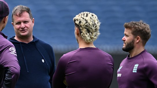 England’s director of cricket Rob Key talks to Ben Duckett (far right) as well as his teammates Brydon Carse and Jacob Bethell at training on Christmas Eve.