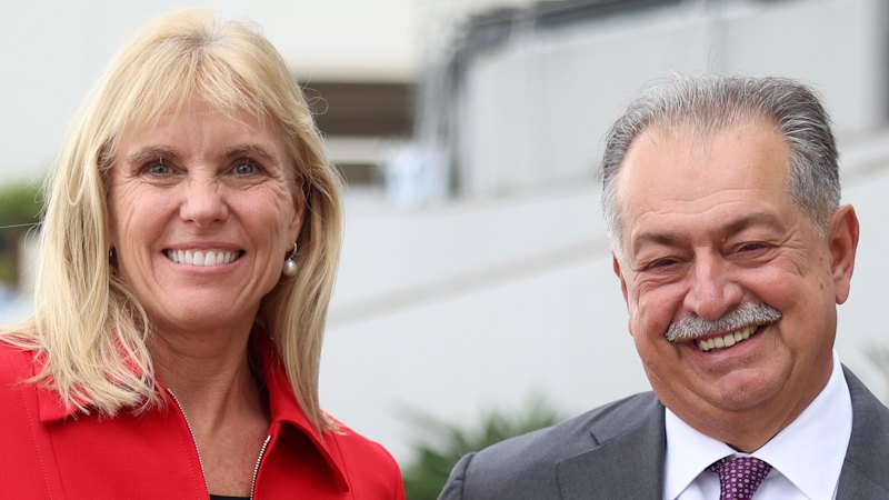 Crisafulli denies forcing senior Olympic executive out of top job
