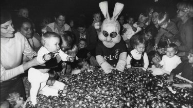 The original Reggie Rabbit handing out Easter Eggs to children at the Prince of Wales Hospital in 1979.