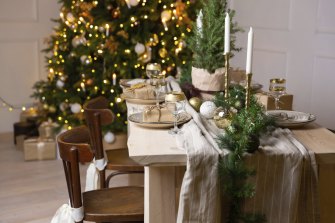 Organising a meaningful and stylish Christmas can be done, even at the eleventh hour.
