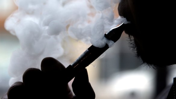 Health Minister Greg Hunt faces a growing backlash over an import ban on vaping liquids. 