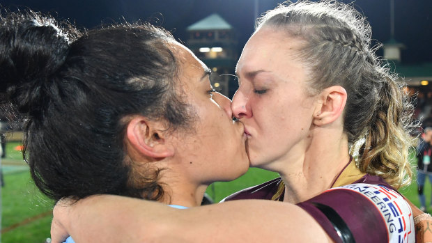   Vanessa Foliaki and Karina Brown kiss after Origin in 2018.