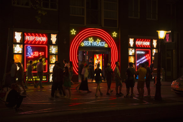 A visit to a sex show in Amsterdam was a standard part of Europe bus tours for young travellers in the early 2000s. 