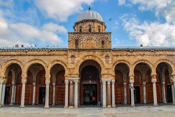 Al-Zaytuna mosque – the lodestone.