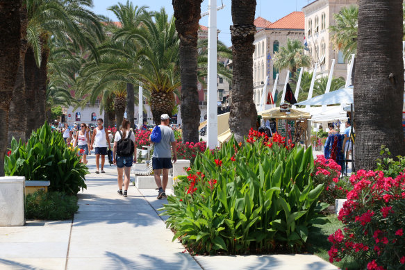 Walking the waterfront – Riva Promenade.