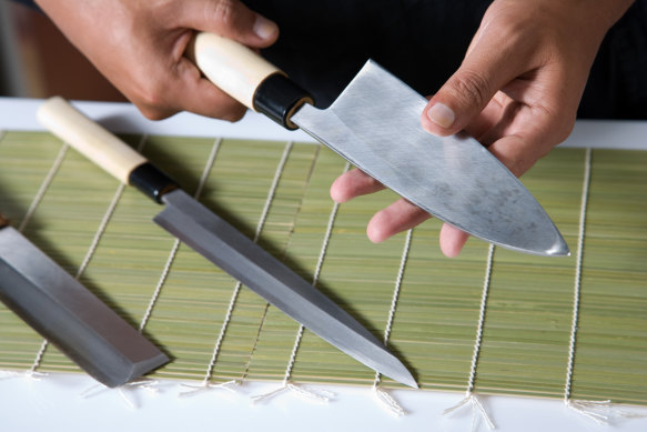 How to Choose a Japanese Kitchen Knife