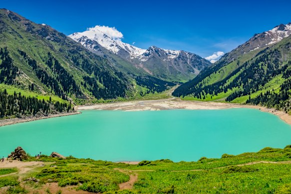 Can you name the world’s largest landlocked country?