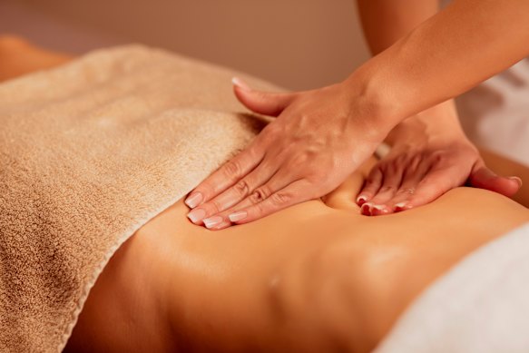 The lymphatic drainage massage is popular among celebrities and influencers for the way it enhances energy and leaves people feeling lighter. 