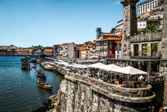 Hop-tastic bars flourish in and around Porto’s historic centre.