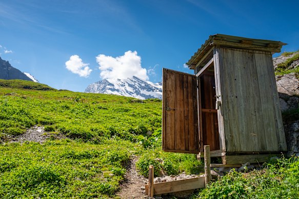 Swiss outhouse? My requirements are more practical than aesthetic.
