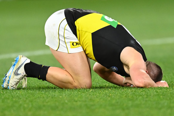 Star Richmond midfielder Dion Prestia suffers an ankle injury.