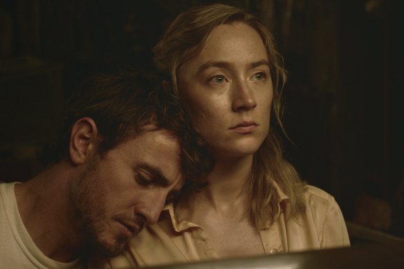 Saoirse Ronan and Paul Mescal in Foe.