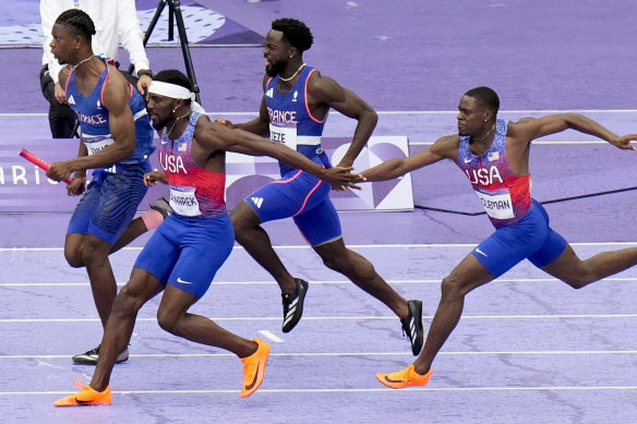 Chris Coleman struggles to hand the baton to teammate Kenneth Bednarek.