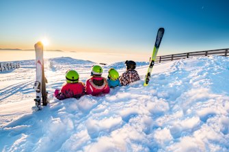 How to have a snow holiday with family and remain friends
