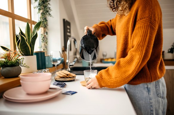 With everything with arm's reach, small kitchens save energy.