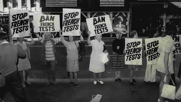 Members of the Union of Australian Women protest outside the French consulate, Sydney, on June 1, 1973.