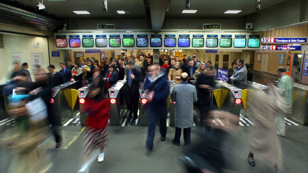 Commuters at the old Spencer Street station.