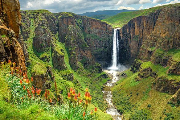 Can you name the country that completely surrounds Lesotho?