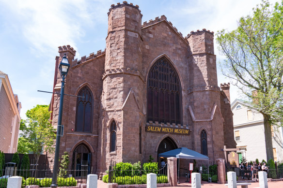 The Salem Witch Museum which tells the story of the 1692 witch trails in Salem, Massachusetts in the US. 