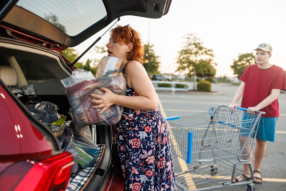 A new study has shown the division of labour across household tasks has meaningful consequences for relationship quality. 